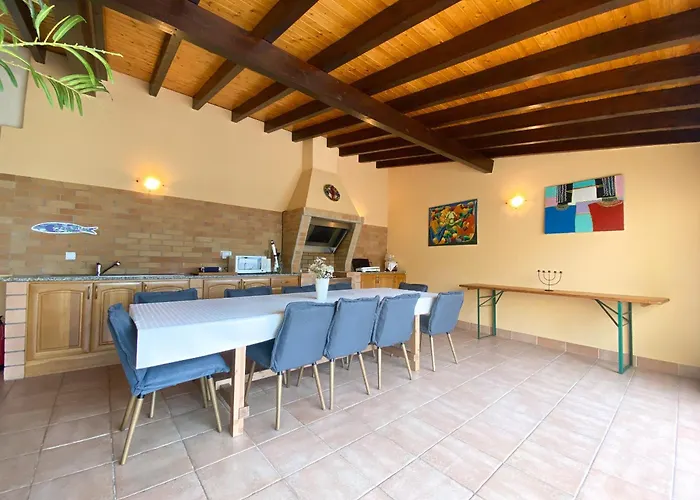 Holiday House Praia D Ana